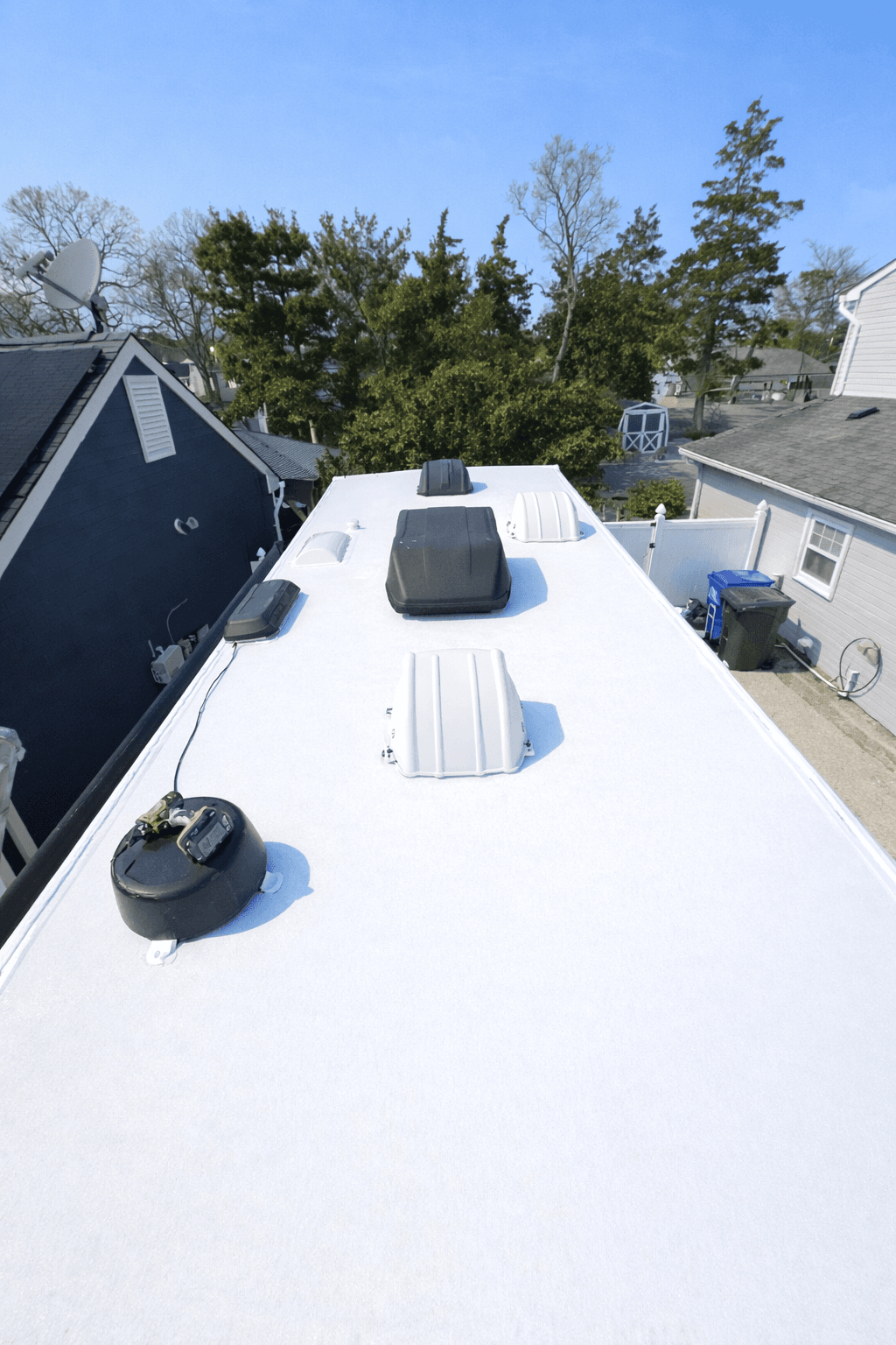 Finished RV roof with new TPO membrane fully sealed and restored