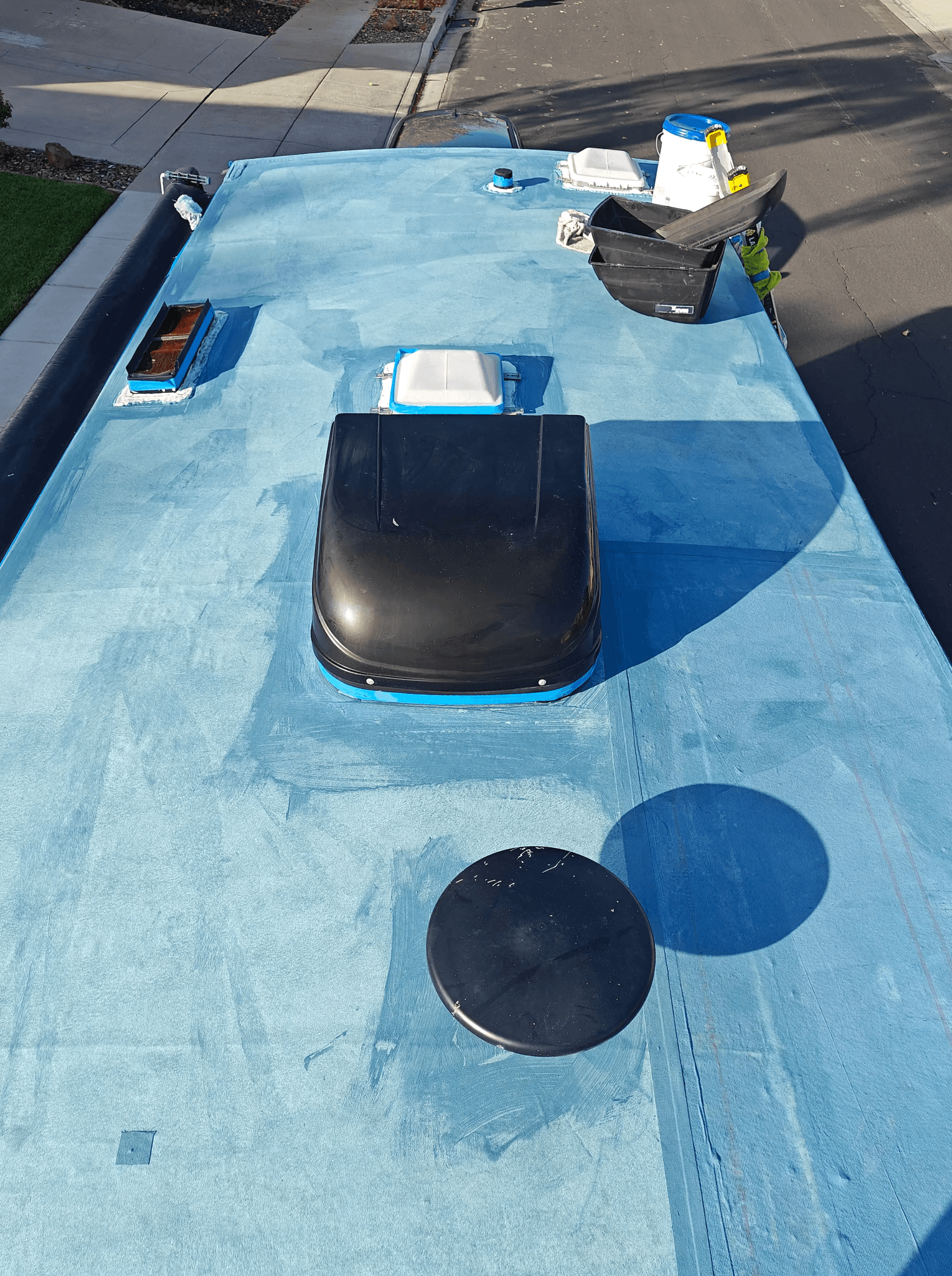 Primed RV roof before coating